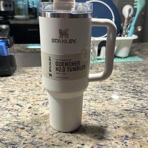 Stanley limited edition color brilliant white